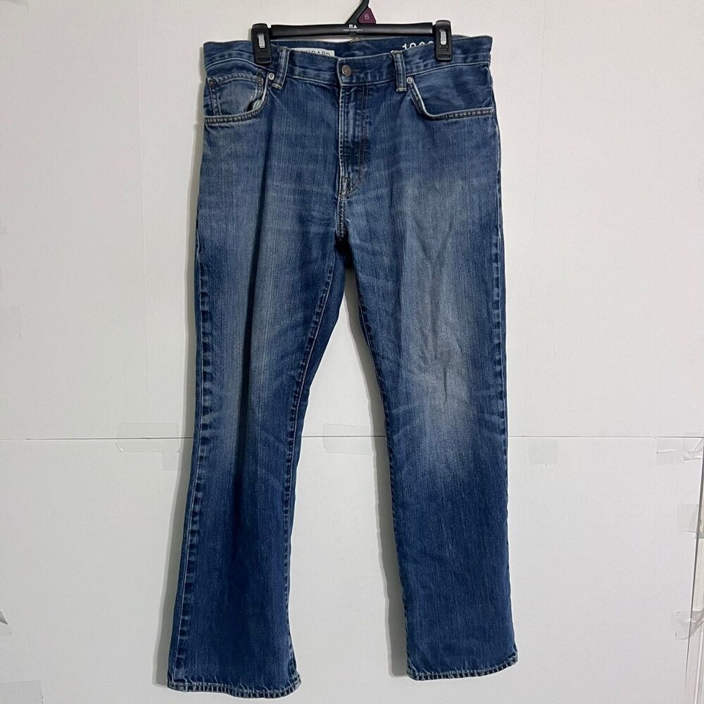 Gap 1969 Mens Jeans Size 33X30 Dark Blue Standard Fit Low Rise Distressed Pants